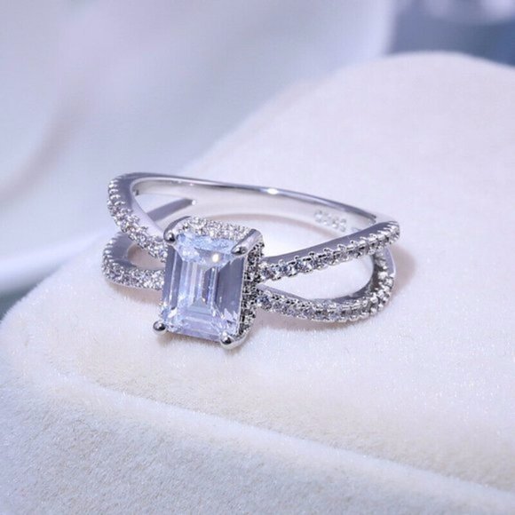 Elegant 925 Silver Emerald Cut White Sapphire Ring - Picture 2 of 5
